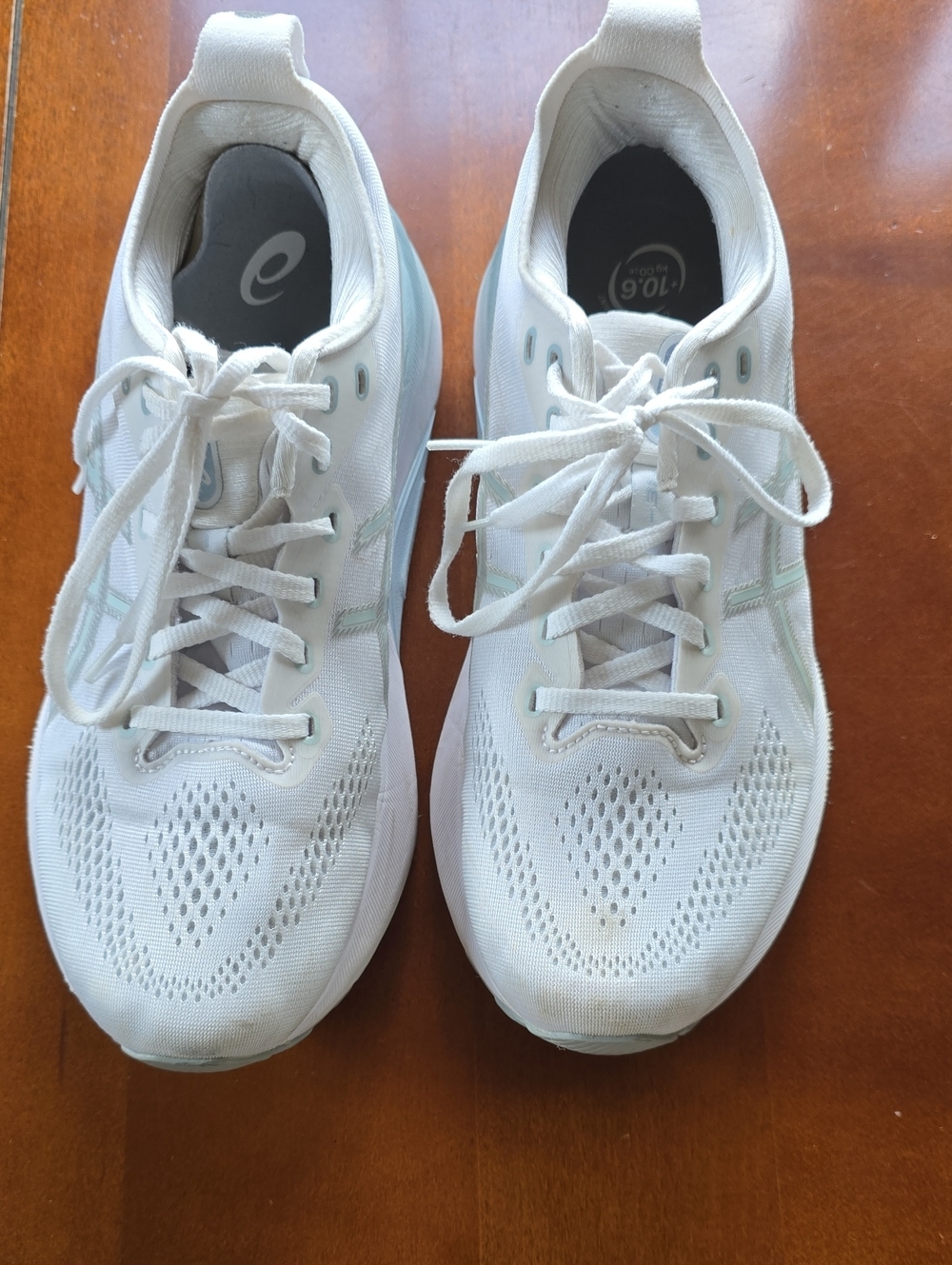 Asics Gel Kayano 31 White/Pale Mint Womens 10, Like New